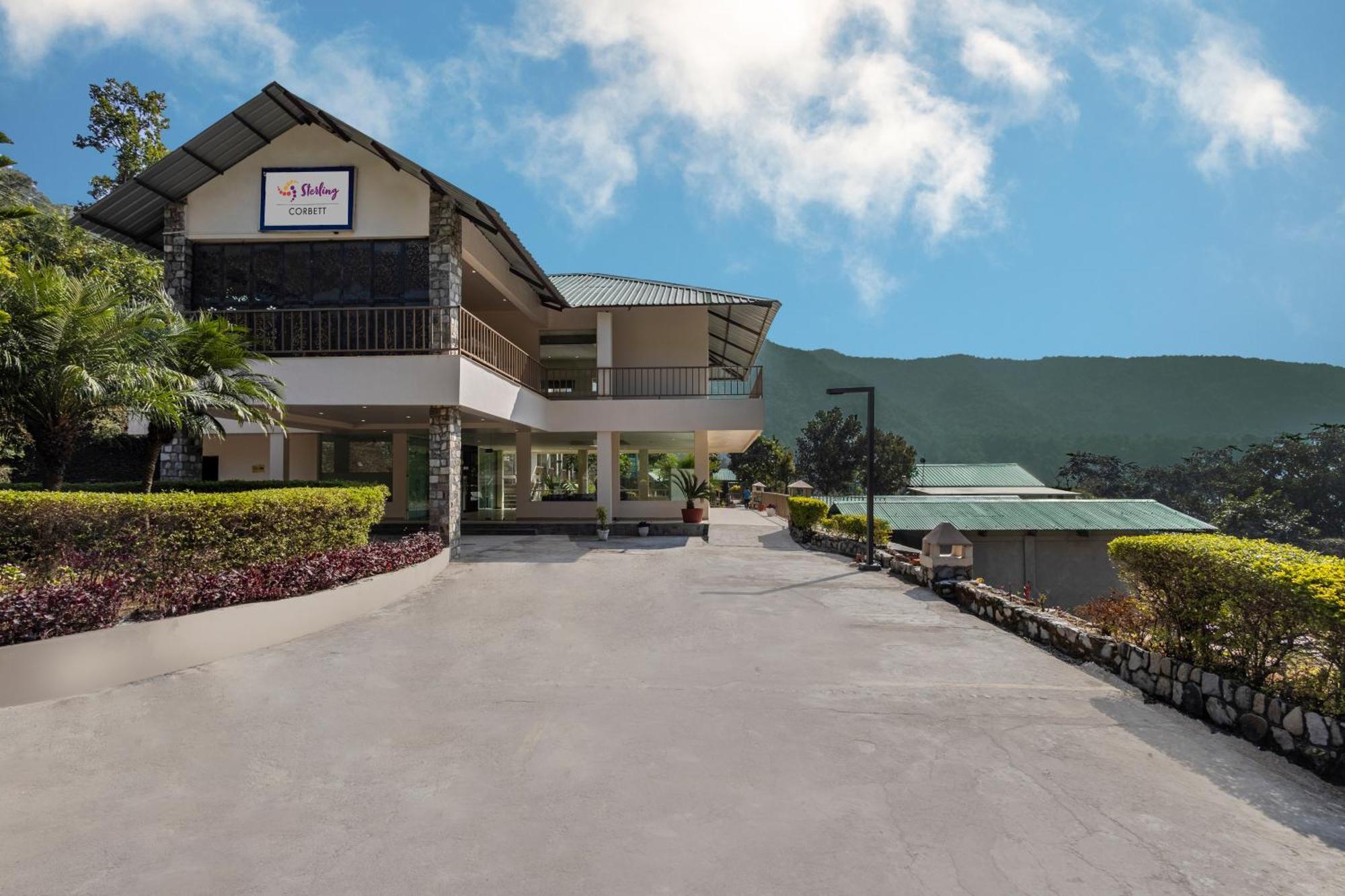 Sterling Corbett Hotel Garjia Exterior foto