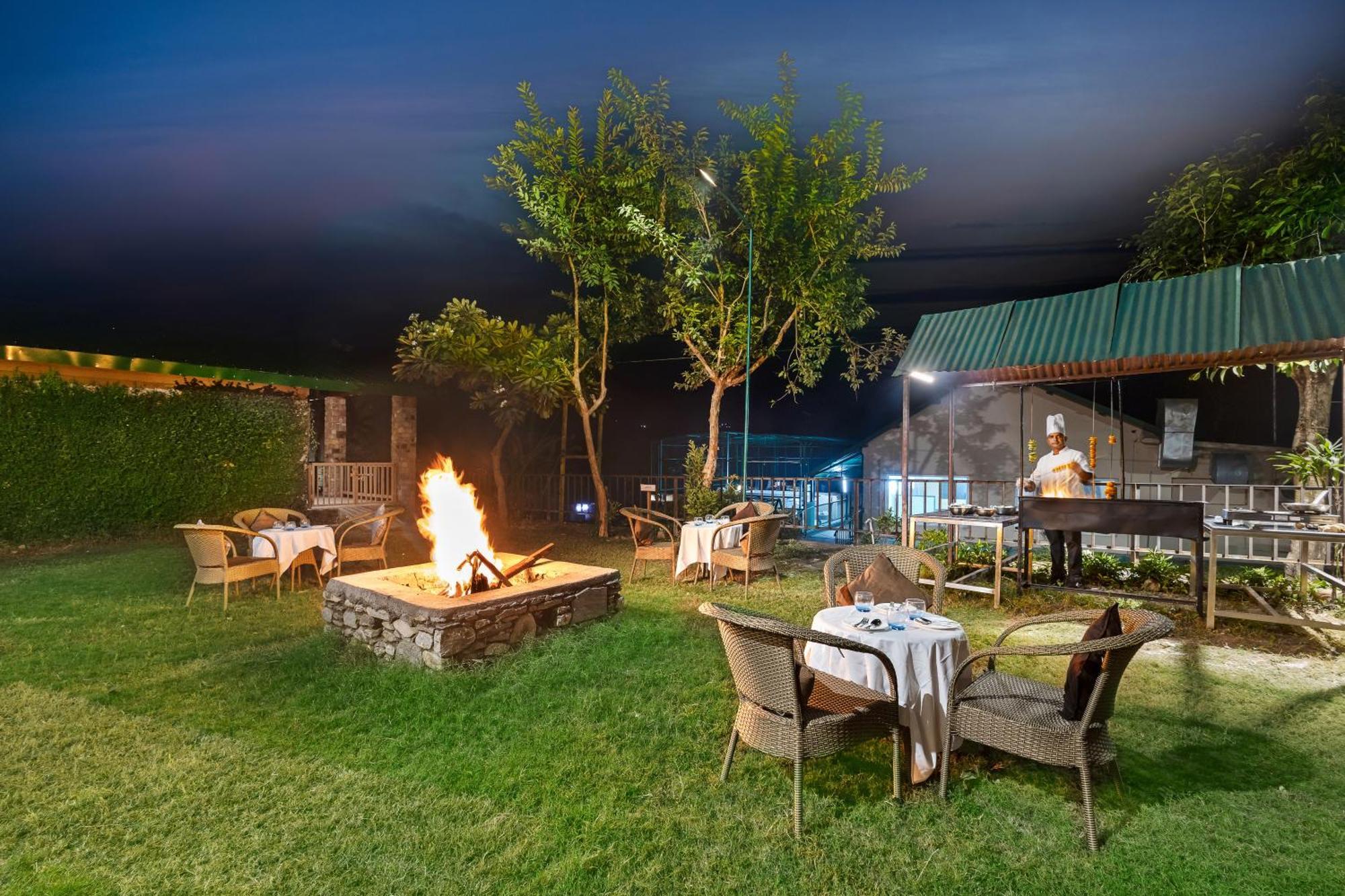Sterling Corbett Hotel Garjia Exterior foto