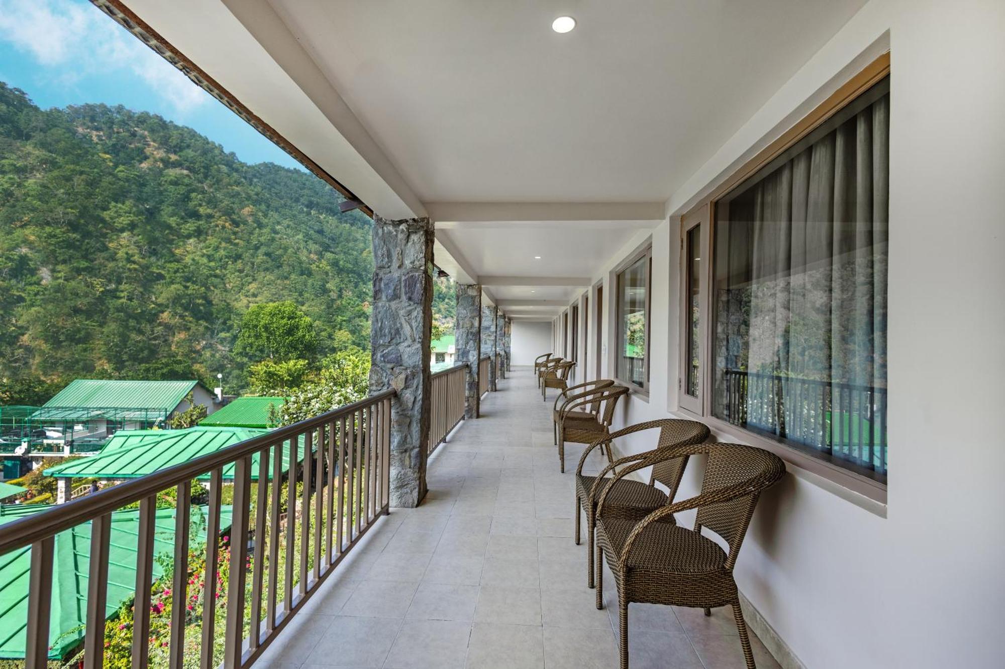Sterling Corbett Hotel Garjia Exterior foto