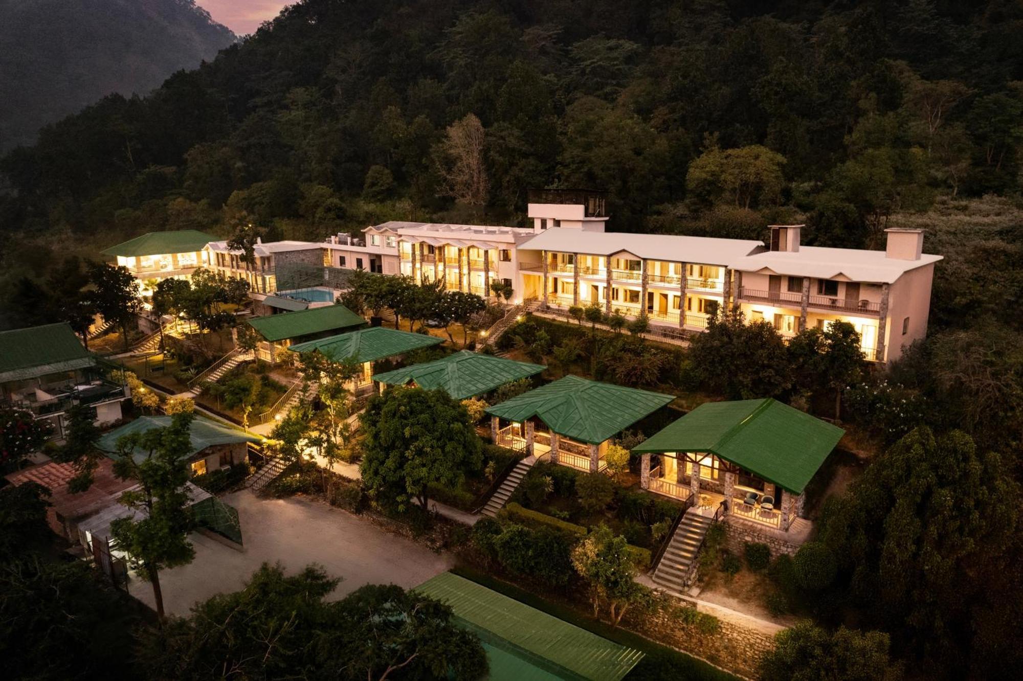 Sterling Corbett Hotel Garjia Exterior foto