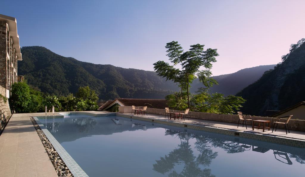 Sterling Corbett Hotel Garjia Exterior foto